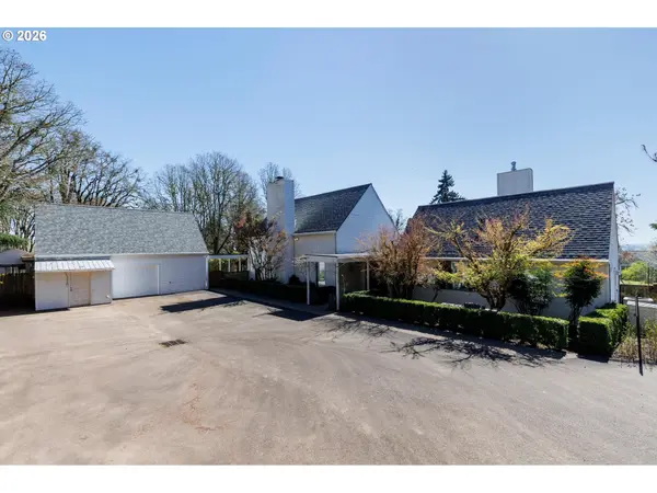 3251 SW REDMOND HILL RD, Mc Minnville, OR 97128