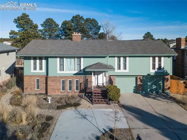 420 Allegheny DR, Colorado Springs, CO 80919