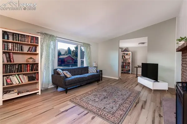 420 Allegheny DR, Colorado Springs, CO 80919