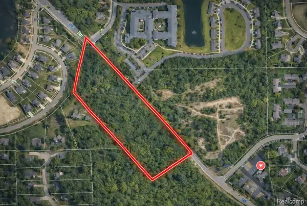 000 Union Lake, White Lake Charter Township, MI 48386