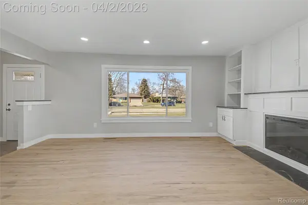 22640 Cedar CT, Hazel Park, MI 48030