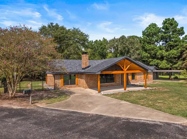 701 Ferguson Trail, Scroggins, TX 75480