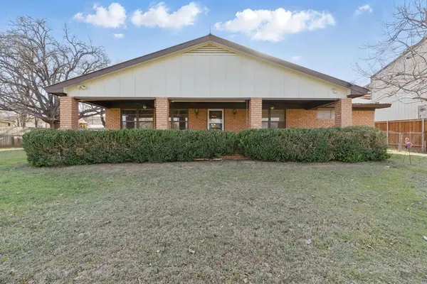 215 County Road 564, Eastland, TX 76448