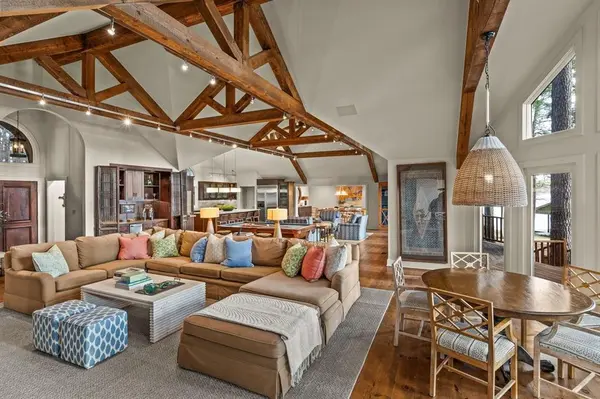 608 E Eagle Point, Mount Vernon, TX 75457