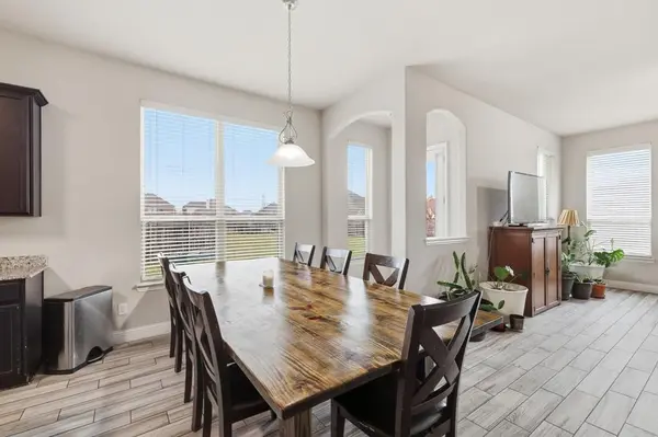 2409 Maple Stream Drive, Fort Worth, TX 76177