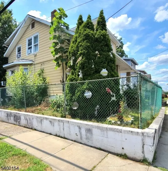 302 19Th Ave, Paterson City, NJ 07504