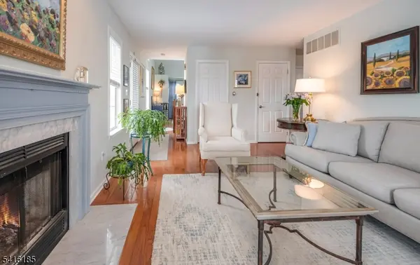 1 Pinehurst Dr, Washington Twp., NJ 07882