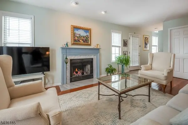 1 Pinehurst Dr, Washington Twp., NJ 07882