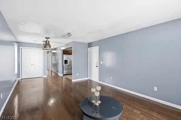 105 Peabody Pl, Newark City, NJ 07104