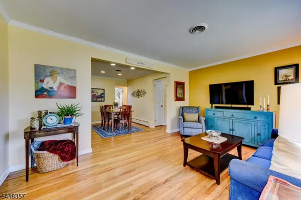 116 CRESTWOOD AVE., Branchburg Twp., NJ 08876