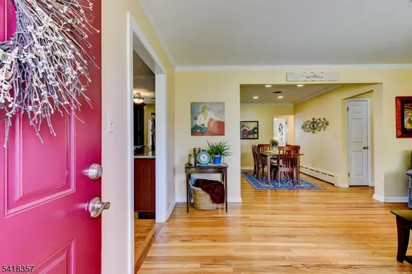 116 CRESTWOOD AVE., Branchburg Twp., NJ 08876