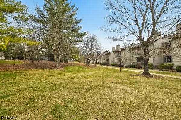 47 Sam Bonnell Dr, Union Twp., NJ 08809