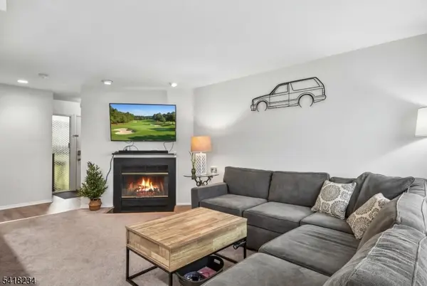 47 Sam Bonnell Dr, Union Twp., NJ 08809