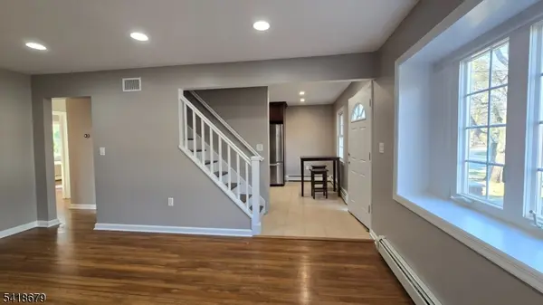 2-72 Saddle River Rd, Fair Lawn Boro, NJ 07410