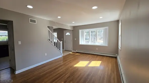 2-72 Saddle River Rd, Fair Lawn Boro, NJ 07410