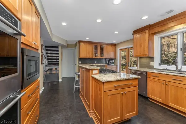 828 Star View Way, Bridgewater Twp., NJ 08807