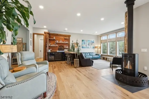 259 Cupsaw Dr, Ringwood Boro, NJ 07456