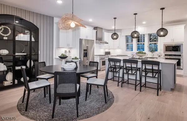 6 Wadsworth Dr #3, Denville Twp., NJ 07834