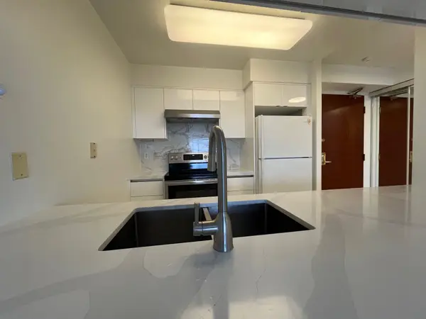 28 Empress AVE #1206, Toronto C14, ON M2N 6Z7