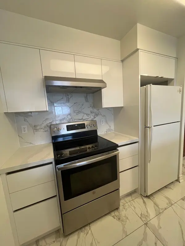 28 Empress AVE #1206, Toronto C14, ON M2N 6Z7