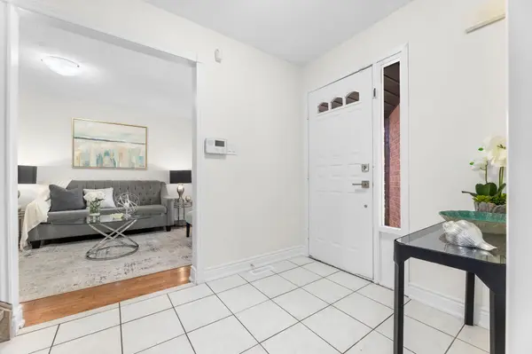 30 Chapman DR, Ajax, ON L1T 3C3