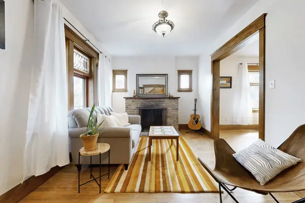 2 Beck AVE, Toronto E02, ON M4C 4L5