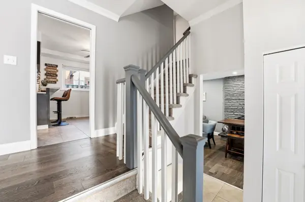 489 Crestwood DR, Oshawa, ON L1G 2R4