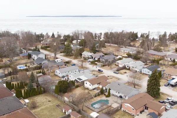 89 Maplewood AVE, Brock, ON L0K 1A0