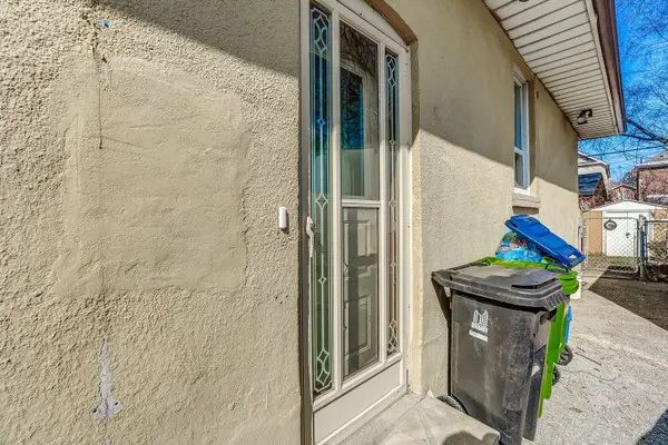 9 Cashman CRES #BSMT, Toronto W03, ON M6N 4M6