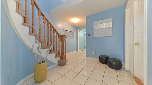 45 Faywood DR, Brampton, ON L6Y 4K3