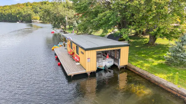 1082 Beaumont Farm RD, Bracebridge, ON P1L 1X2