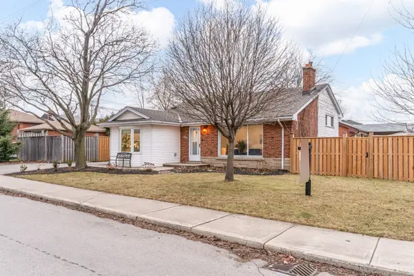 237 Hoover CRES, Hamilton, ON L9A 3H5