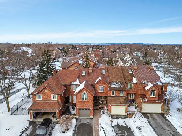 38 Windeyer CRES, Kanata, ON K2K 2P7