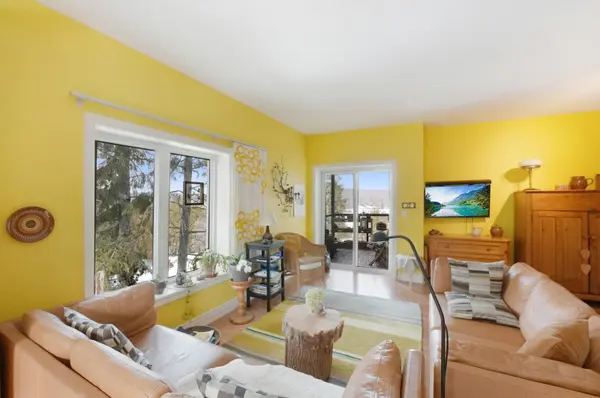 4 LAKE AVE #301, Dysart Et Al, ON K0M 1S0