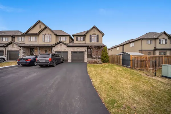 69 John Frederick DR, Hamilton, ON L9G 0G6