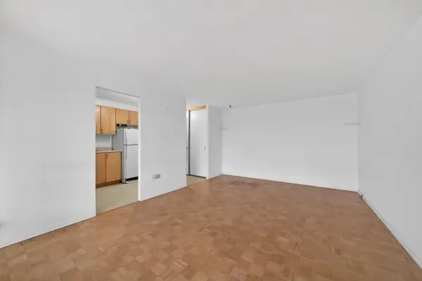 1356 Meadowlands DR E #407, Cityview - Parkwoods Hills - Rideau Shore, ON K2E 6K6