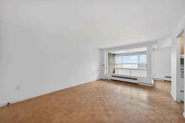 1356 Meadowlands DR E #407, Cityview - Parkwoods Hills - Rideau Shore, ON K2E 6K6