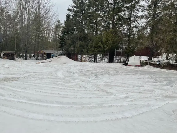 3 Glendale RD, Bracebridge, ON P1L 1B3