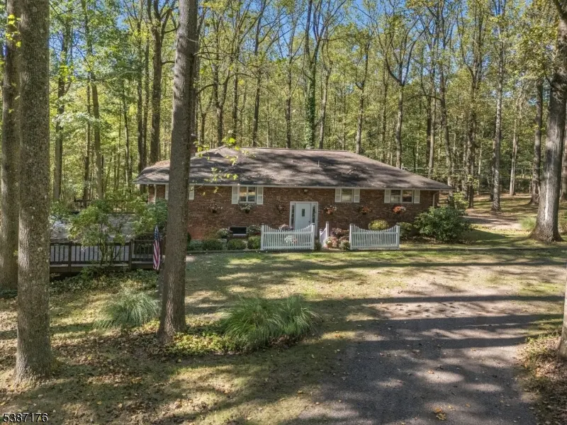 82 Hickory Corner Rd, Alexandria Twp., NJ 08848