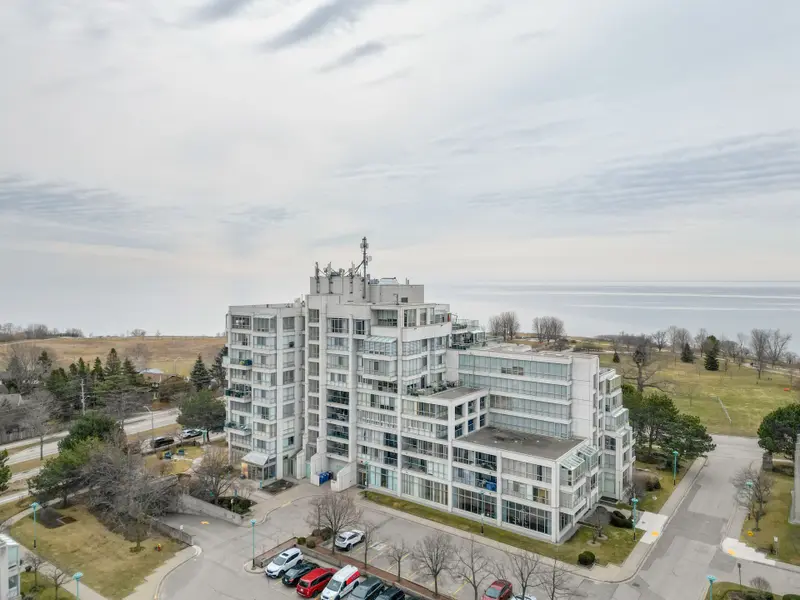 45 Cumberland LN #311, Ajax, ON L1S 7K3