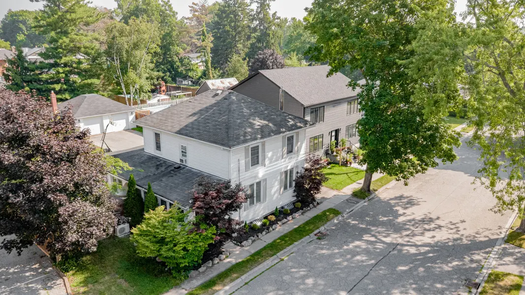 26 Park ST, Clarington, ON L0B 1M0