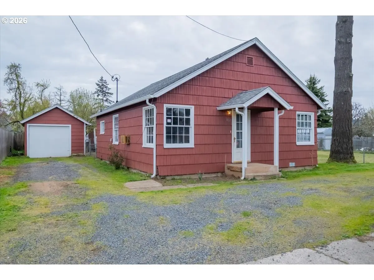 1132 2ND AVE, Sweet Home, OR 97386