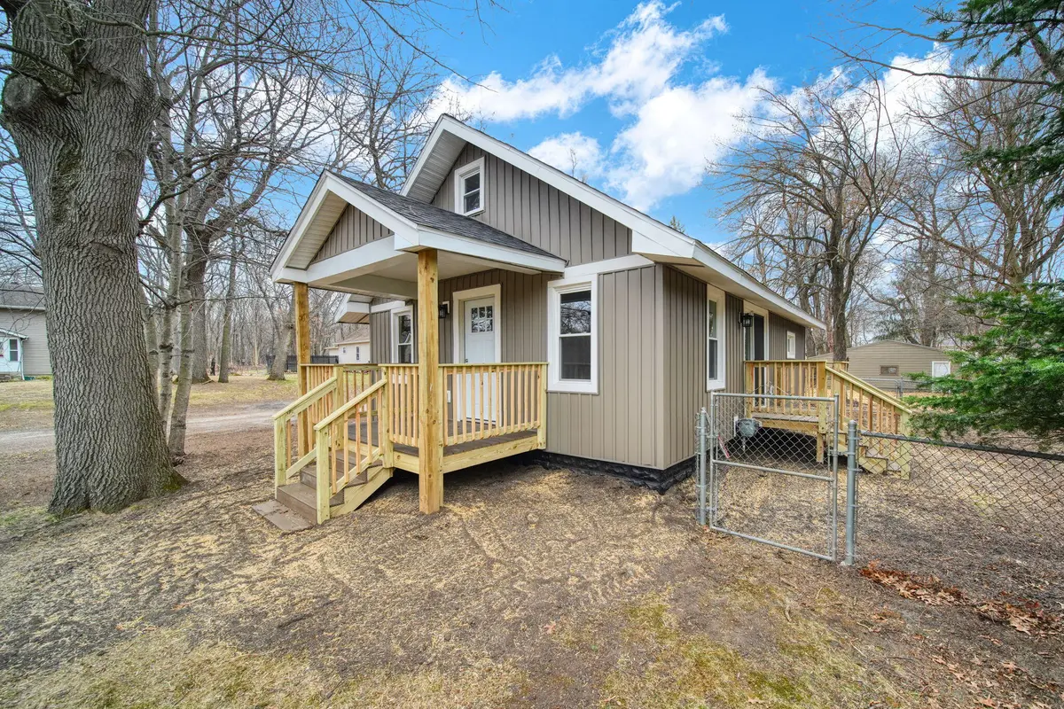 3227 Matthews ST, Leoni Twp, MI 49203