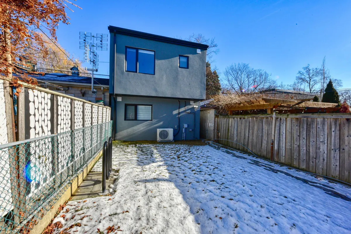 385 McRoberts AVE #Laneway, Toronto W03, ON M6E 4R1
