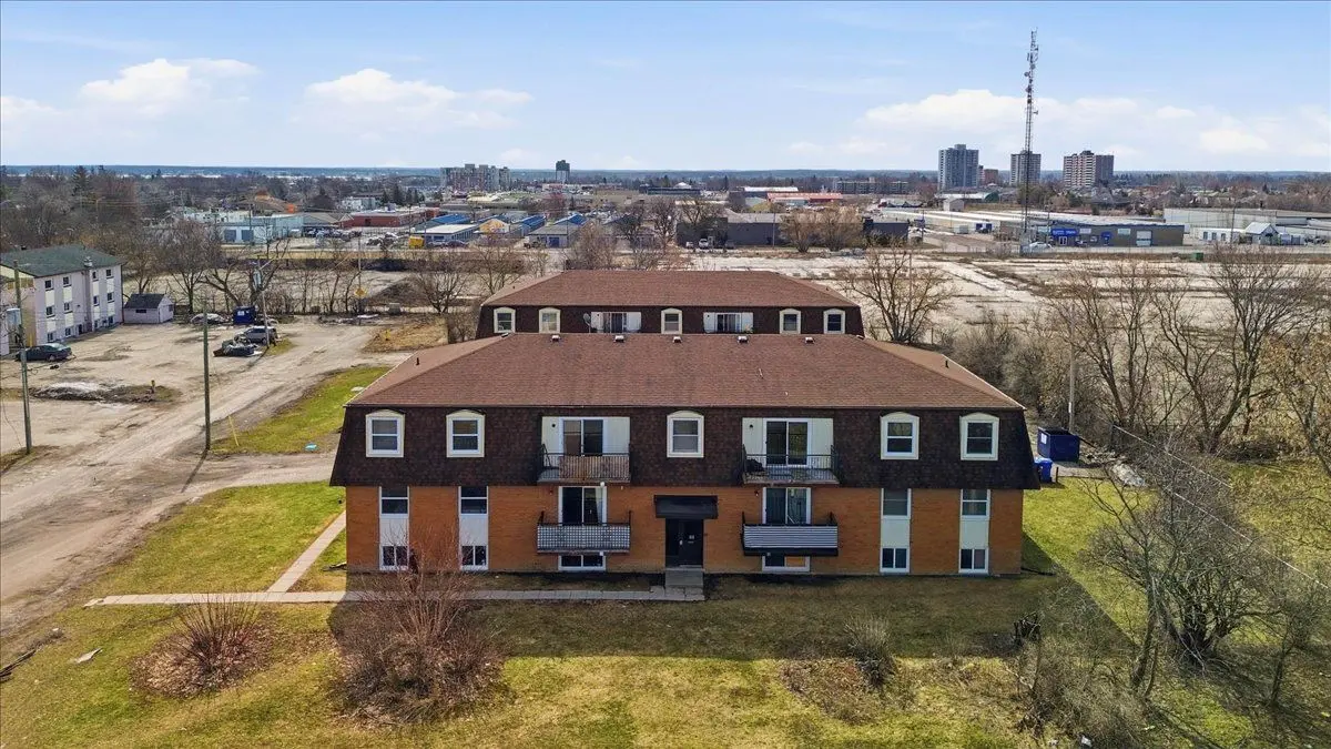 58 Elgin ST, Belleville, ON K8P 4B2