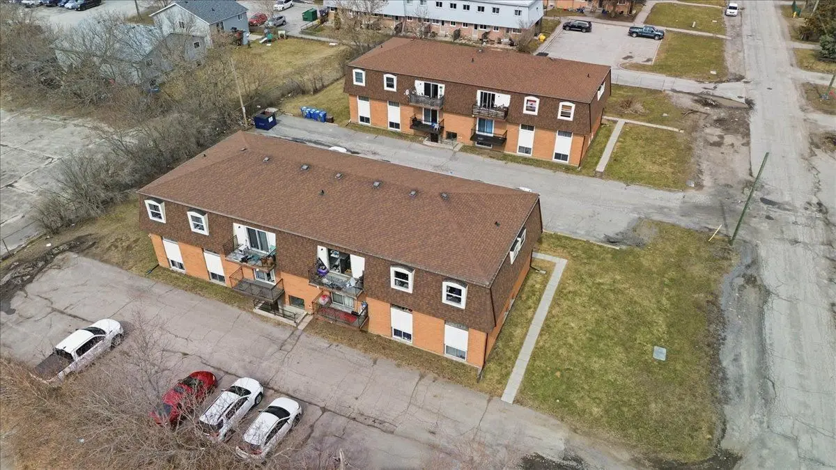 60 Elgin ST, Belleville, ON K8P 4B2