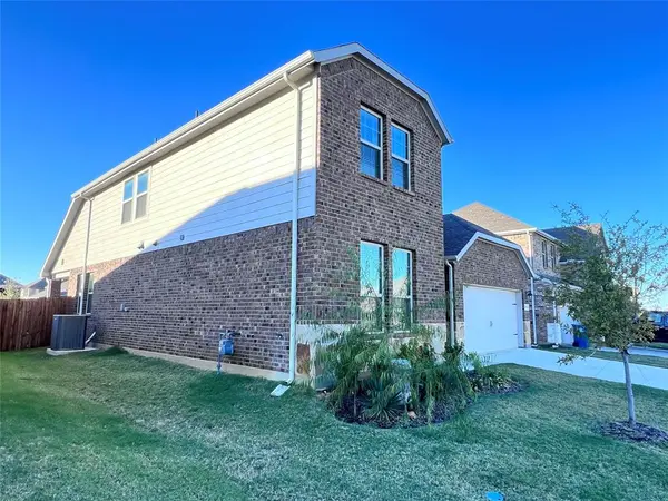 10313 Rambling Brooks Lane, Aubrey, TX 76227