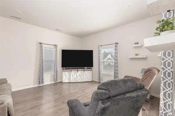 819 Beech Street, Bonham, TX 75418