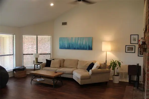 2036 Sancerre Lane, Carrollton, TX 75007