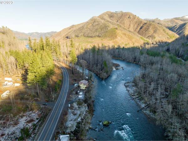 50494 MCKENZIE HWY, Vida, OR 97488